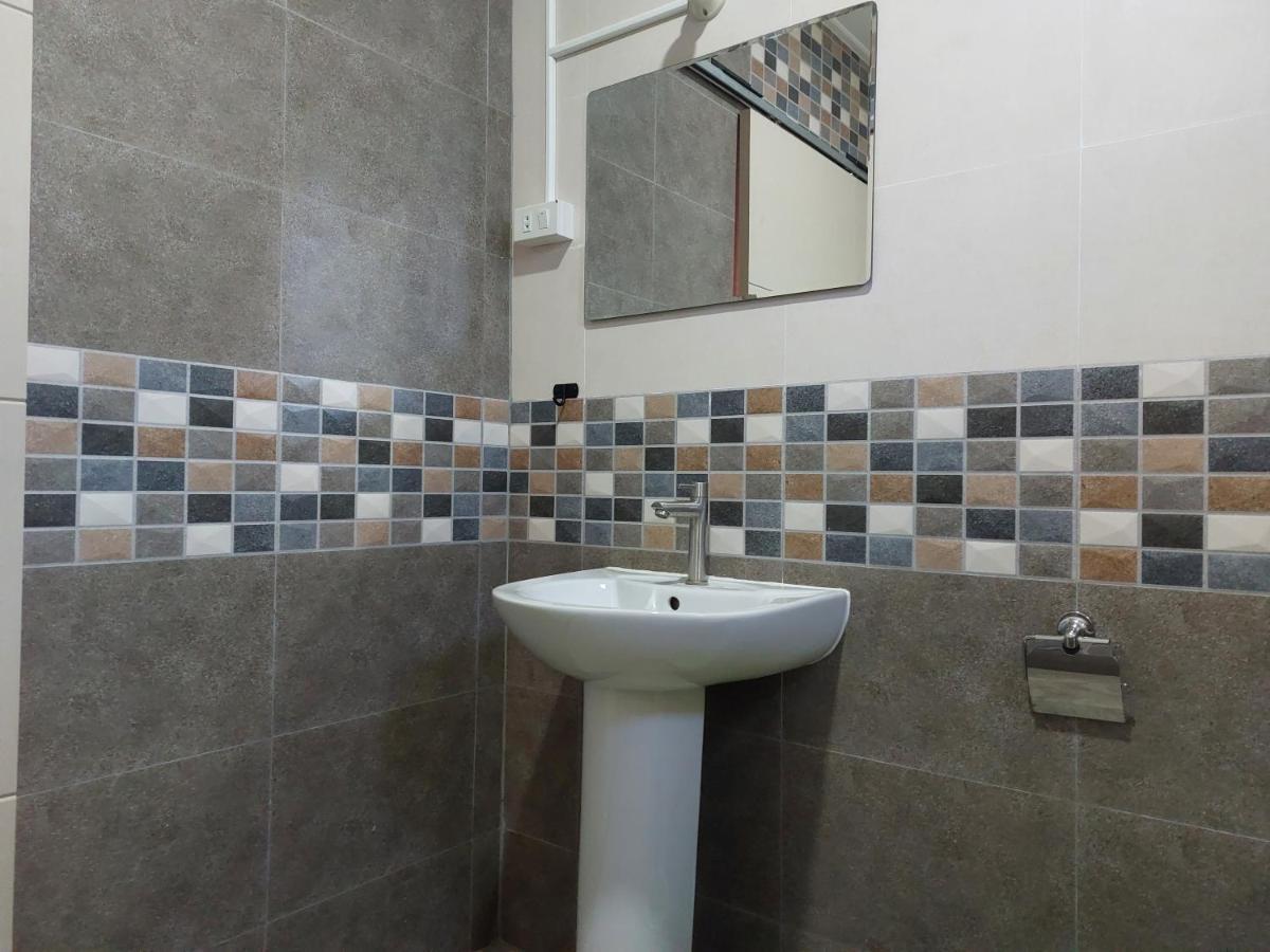 Yoga Homestay Seka Екстер'єр фото